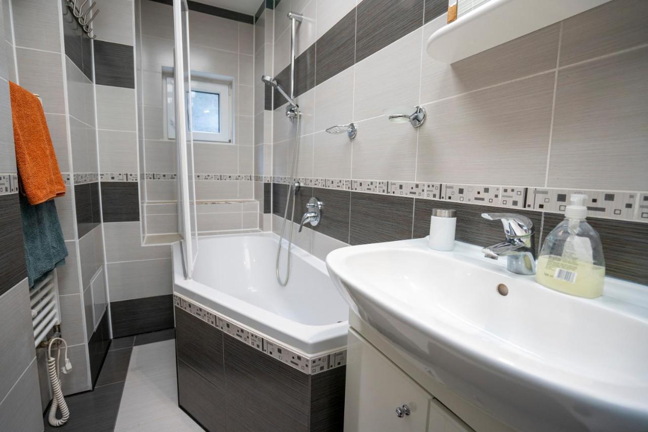 Apartment Ferdinand كارلوفي فاري المظهر الخارجي الصورة