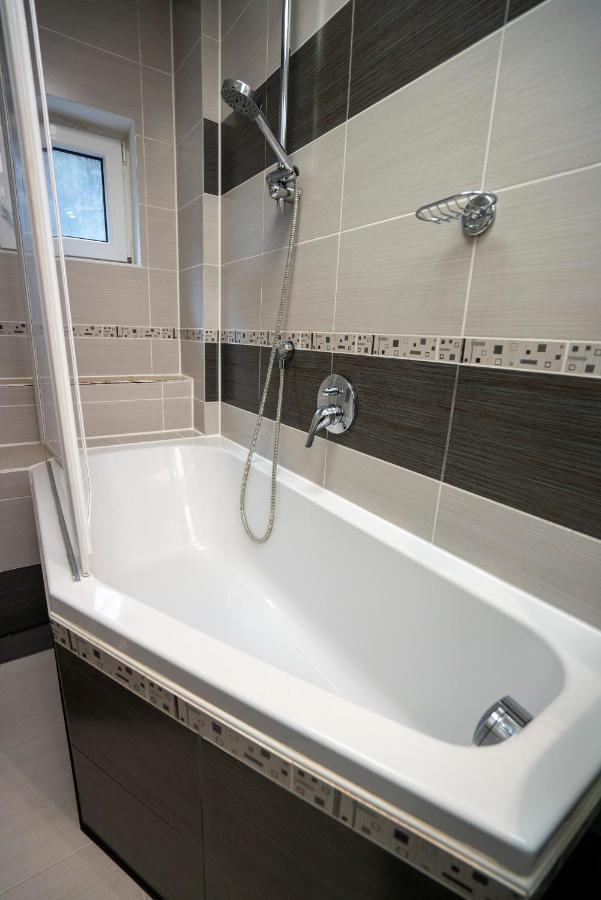 Apartment Ferdinand كارلوفي فاري المظهر الخارجي الصورة